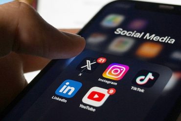 Une croissance ralentie des recettes publicitaires en France en 2025 selon l’étude Magna